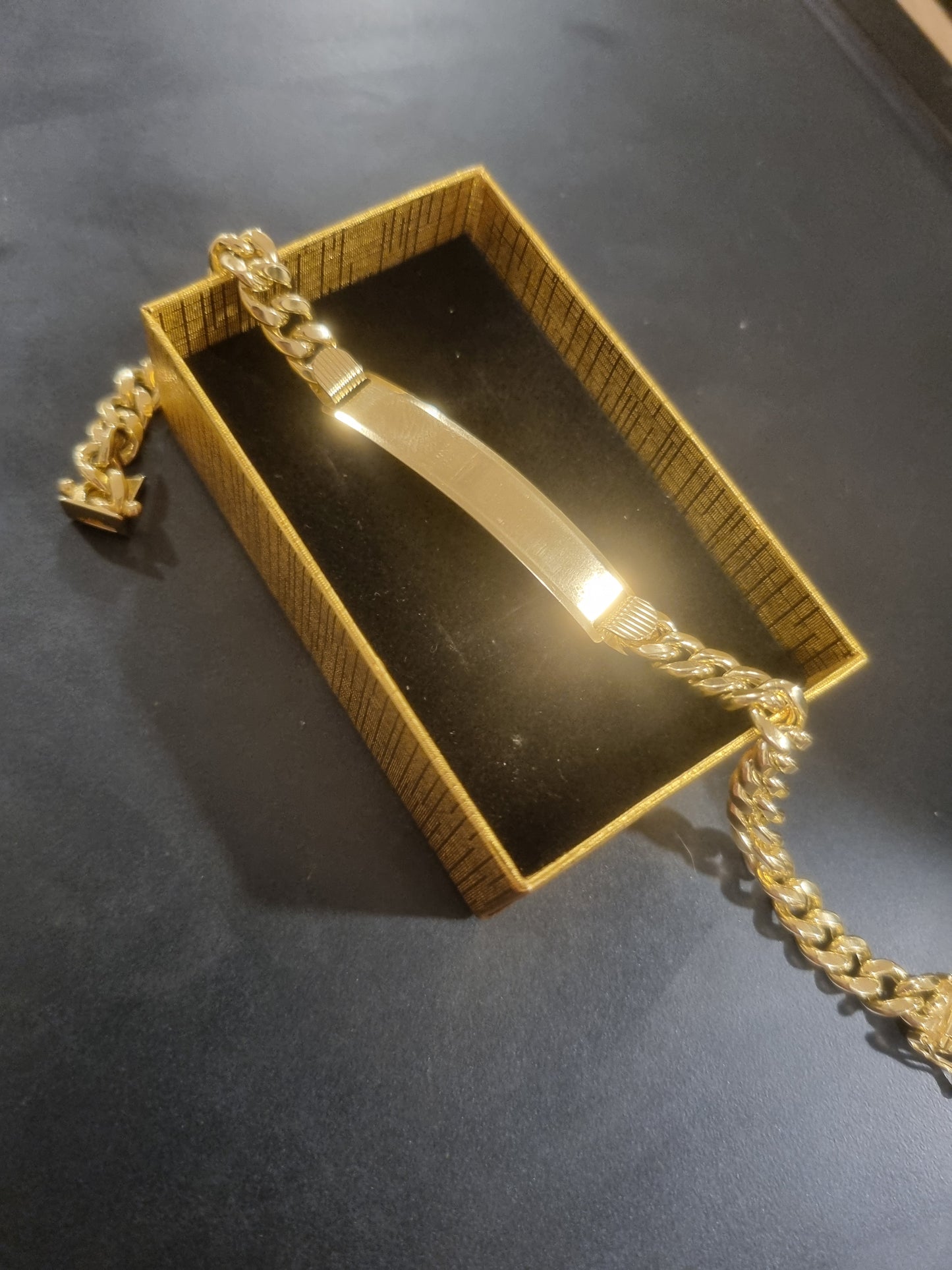 Manilla cuban link de chaca con placa 10K