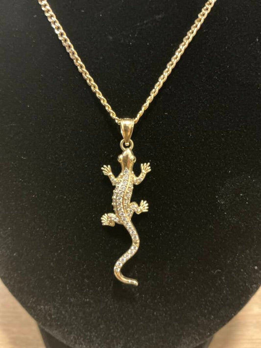 CADENA CUBANA 14k CON DIJE DE SALAMANDRA DE LA SUERTE EN 10K